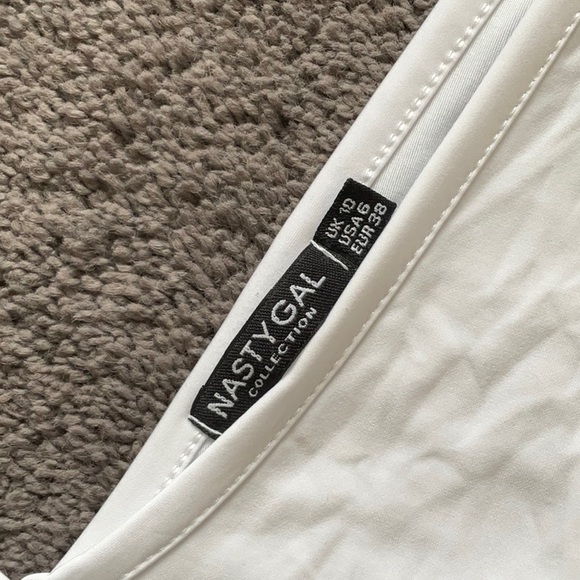 Like new Nasty Gal deep-v bodysuit - Picture 3 of 3